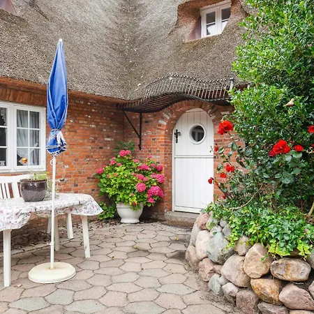 Appartement 2 Bedroom Lovely In *