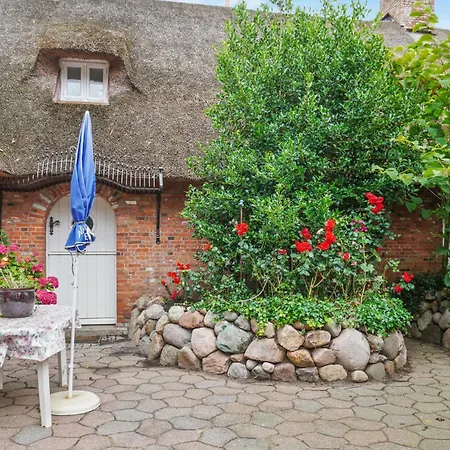 2 Bedroom Lovely In Dagebüll